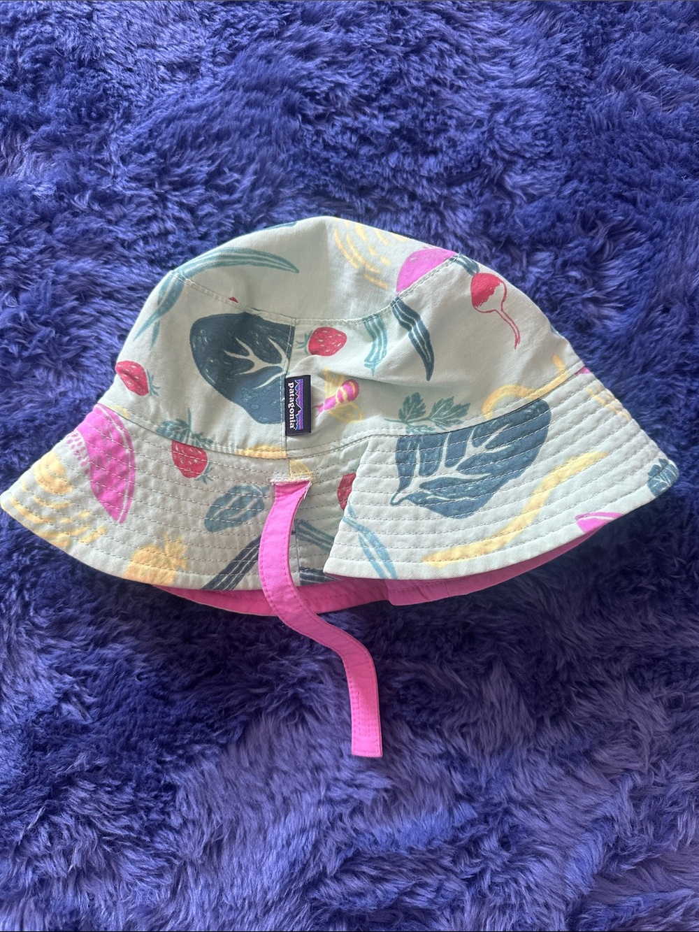 Patagonia Reversible Kids' Bucket Hat in Cream, Pink, Blue